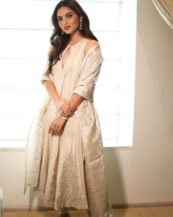 Full leaked Kayadu lohar private onlyfans photo