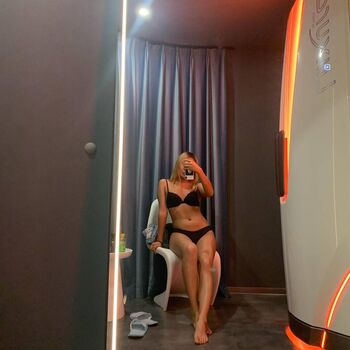 Full leaked Kayla vy page private onlyfans photo