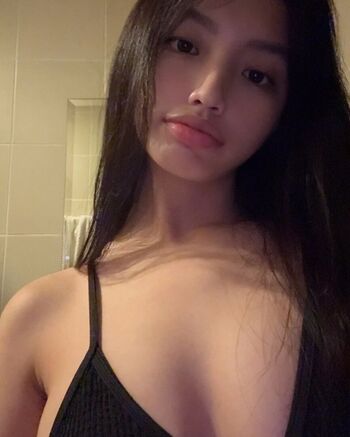Full leaked Kayla vy page private onlyfans photo