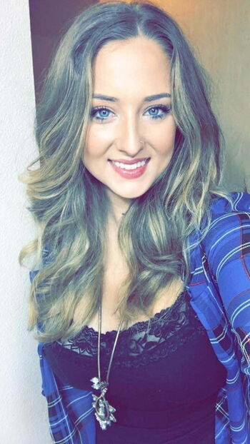 Full leaked Kaylamills private onlyfans photo