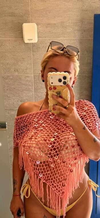 Full leaked Kayleighdeane private onlyfans photo