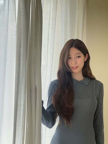 Kazuha Nakamura 中村 一葉