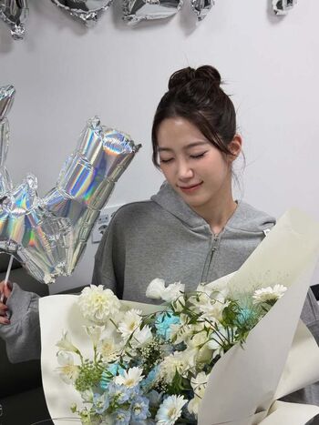 Kazuha Nakamura 中村 一葉