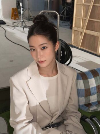 Kazuha Nakamura 中村 一葉