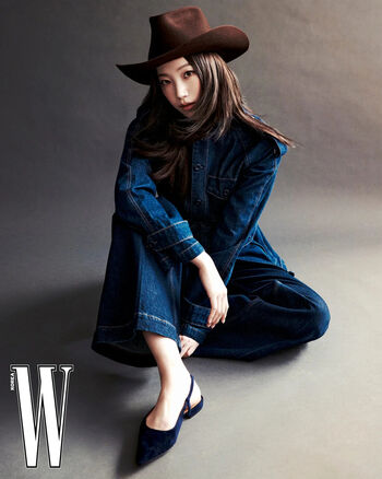 Kazuha Nakamura 中村 一葉