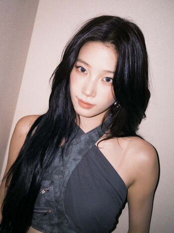 Kazuha Nakamura 中村 一葉