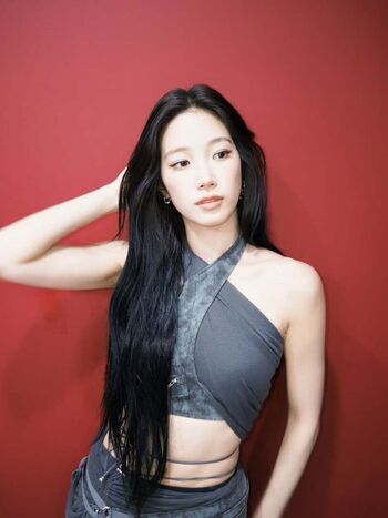 Kazuha Nakamura 中村 一葉