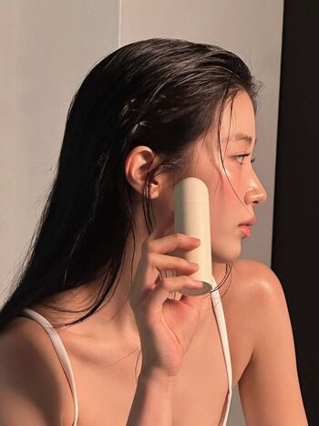 Kazuha Nakamura 中村 一葉