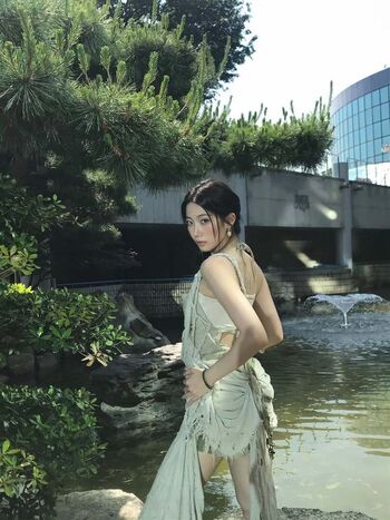 Kazuha Nakamura 中村 一葉