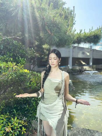 Kazuha Nakamura 中村 一葉