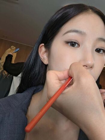 Kazuha Nakamura 中村 一葉