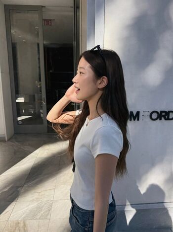 Kazuha Nakamura 中村 一葉 | LESSERAFIM