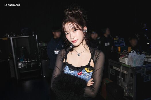 Kazuha Nakamura 中村 一葉 | LESSERAFIM