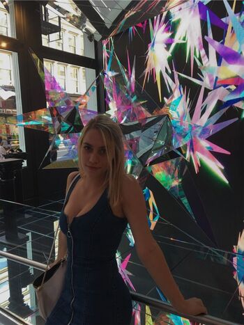 Full leaked Kelliconlon page private onlyfans photo