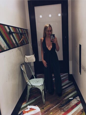 Full leaked Kelliconlon page private onlyfans photo