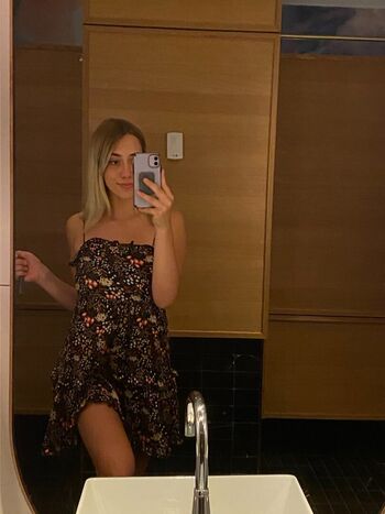 Full leaked Kelliconlon private onlyfans photo