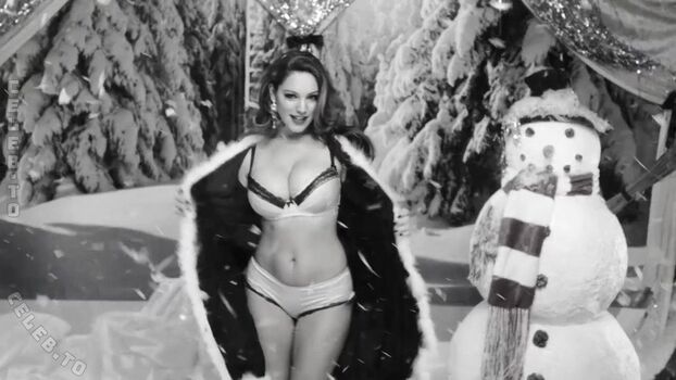 Kelly Brook