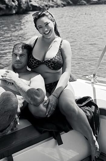 Full leaked Kelly brook page private onlyfans photo