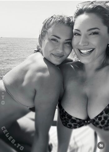 Full leaked Kelly brook page private onlyfans photo