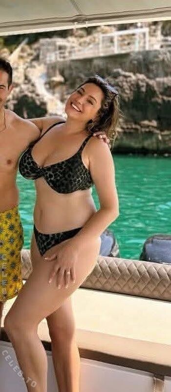 Full leaked Kelly brook page private onlyfans photo