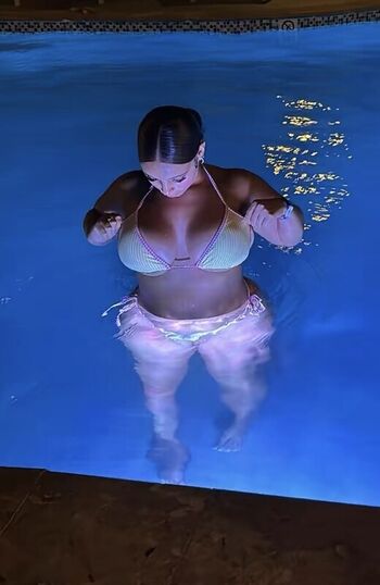 Full leaked Kellyyxoxo private onlyfans photo