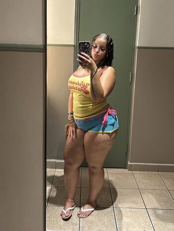 __kellyyxoxo