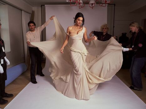 Full leaked Kendall jenner private onlyfans photo
