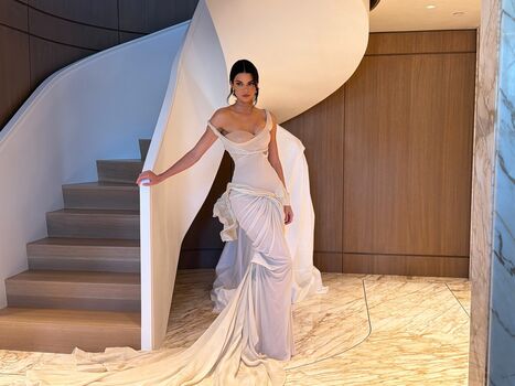 Full leaked Kendall jenner private onlyfans photo