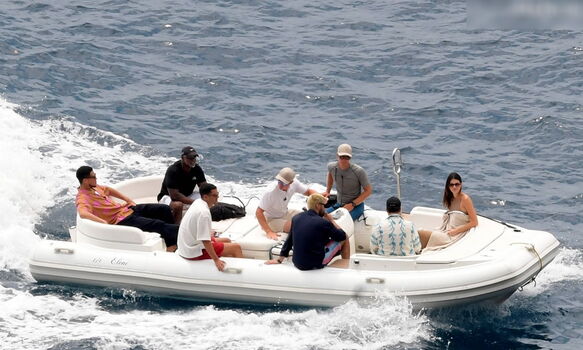 Full leaked Kendall jenner  page private onlyfans photo