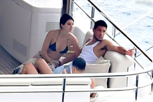 Full leaked Kendall jenner private onlyfans photo