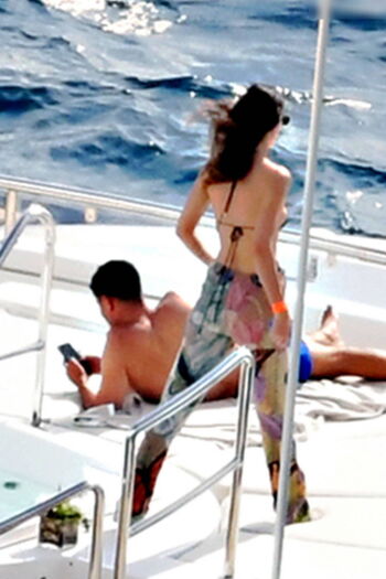 Full leaked Kendall jenner private onlyfans photo