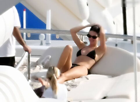 Full leaked Kendall jenner private onlyfans photo