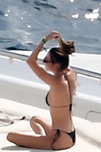 Full leaked Kendall jenner private onlyfans photo