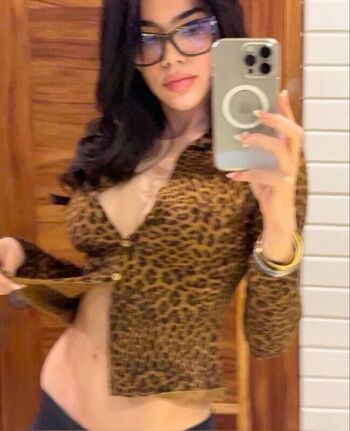 Full leaked Kenia os page private onlyfans photo