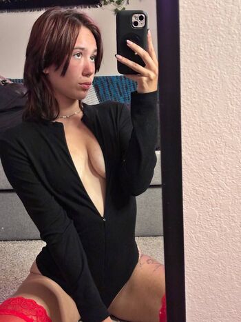 Full leaked Kennlilynn private onlyfans photo