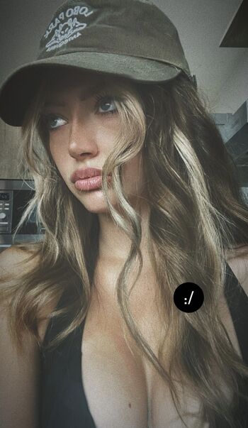 Full leaked Khloe khan page private onlyfans photo