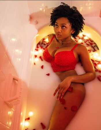 Kiana Nicole Washington