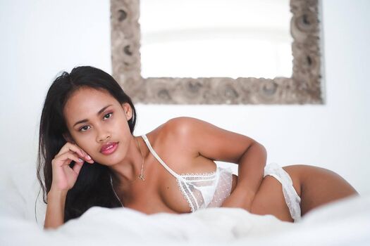 Kiana.pix