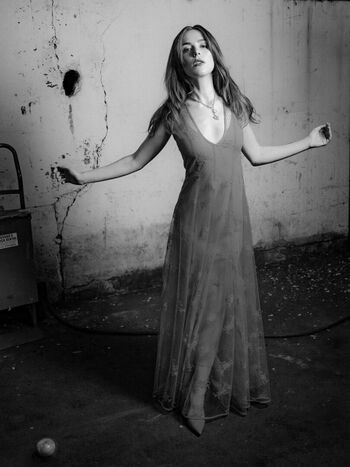 Full leaked Kiernan shipka private onlyfans photo