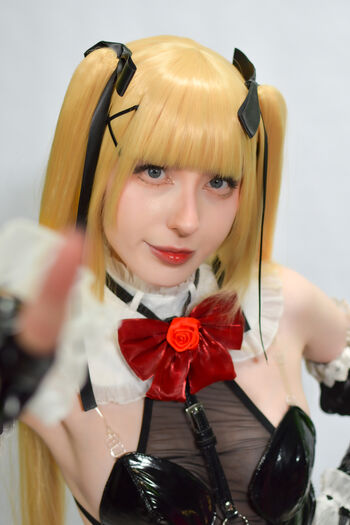 Kiki Glitter Cosplay