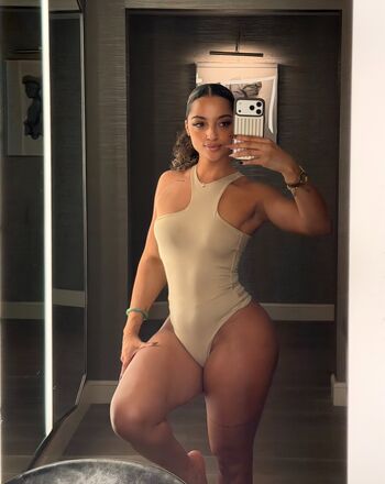 Full leaked Kikiiib private onlyfans photo