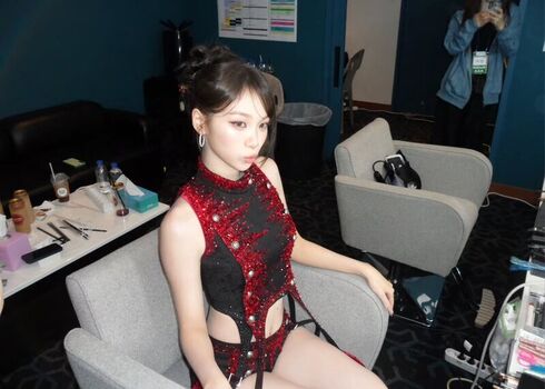 Full leaked Kim chaewon private onlyfans photo