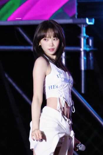 Full leaked Kim chaewon private onlyfans photo
