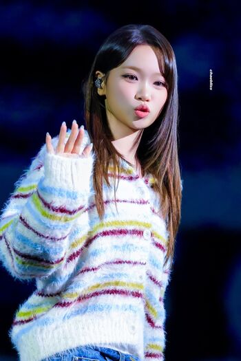 Full leaked Kim chaewon le sserafim private onlyfans photo