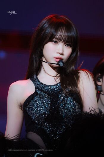 Full leaked Kim chaewon le sserafim private onlyfans photo
