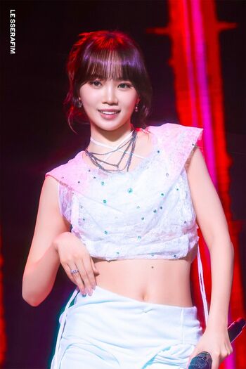 Kim Chaewon 김채원 [Le Sserafim]