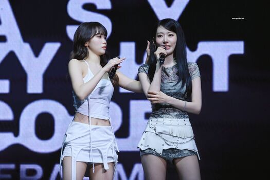 Kim Chaewon 김채원 [Le Sserafim]