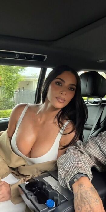 Full leaked Kim kardashian  page private onlyfans photo