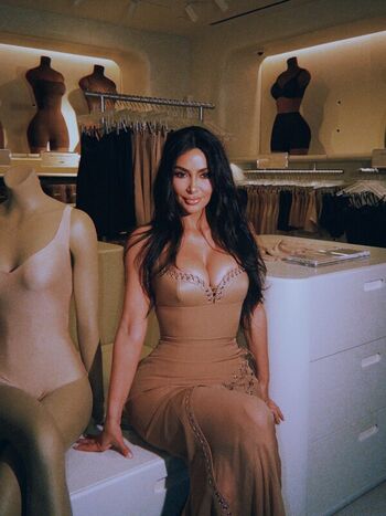 Full leaked Kim kardashian page private onlyfans photo