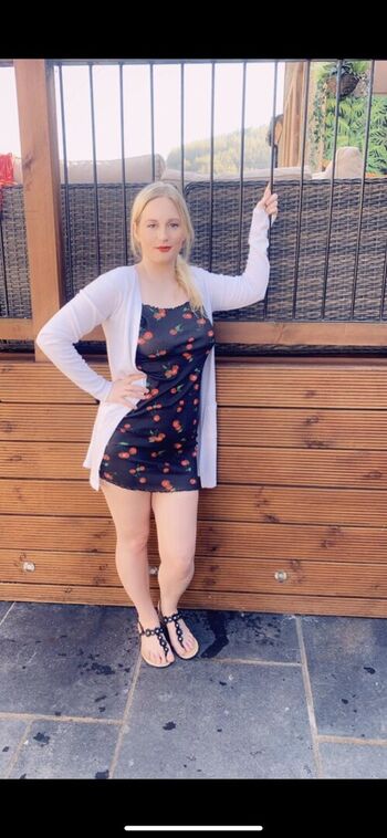 Full leaked Kinkerbells private onlyfans photo